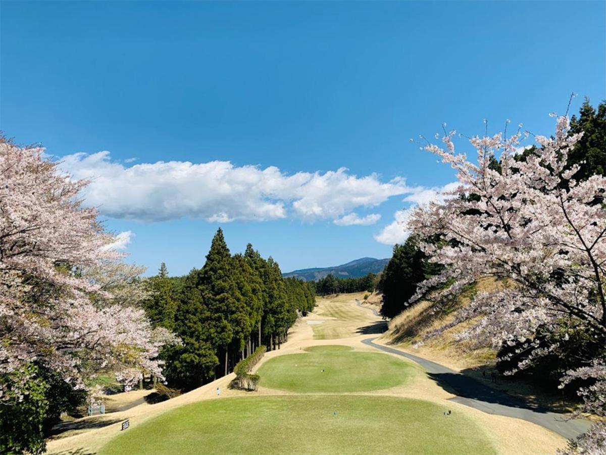 Yugashima Golf Club & Hotel Resort Izu  Exterior photo